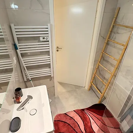 Cocon Urbain , Bel Entierement Equipe, Entree Privee, Parking Apartment *