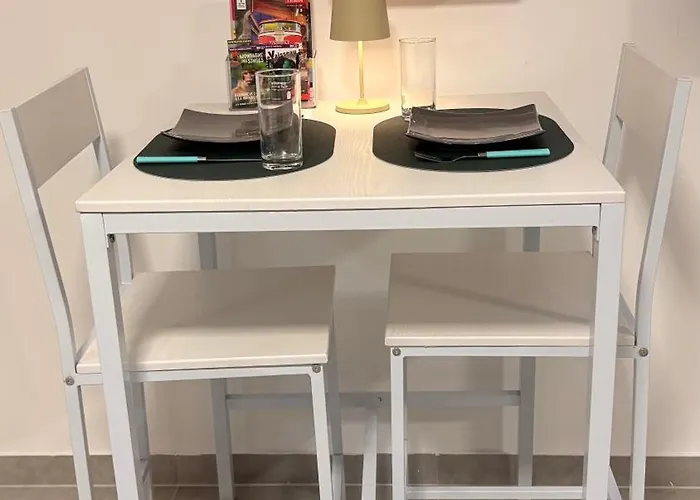 Cocon Urbain , Bel Entièrement équipé, Entrée Privée, Parking Appartamento *
